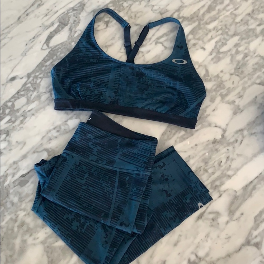 Oakley Sports Bra & Capri Pants Set Workout Yoga L